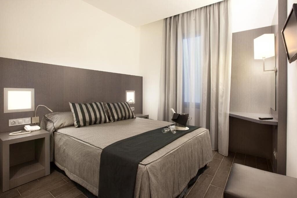 Панорама Dalia Ramblas 3*