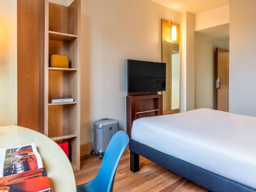 Панорама Ibis Barcelona Plaza Glories 22 2*