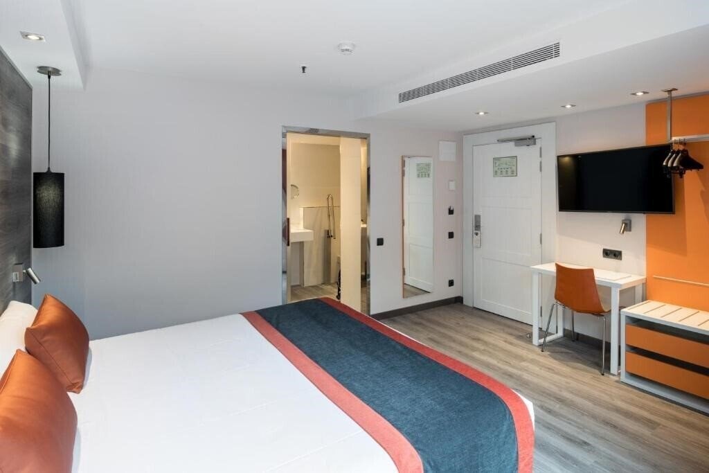 Вид Catalonia Mikado Hotel 3*