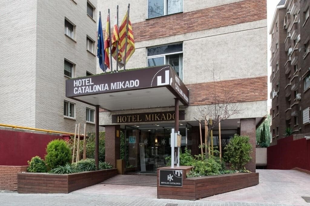 Территория Catalonia Mikado Hotel 3*