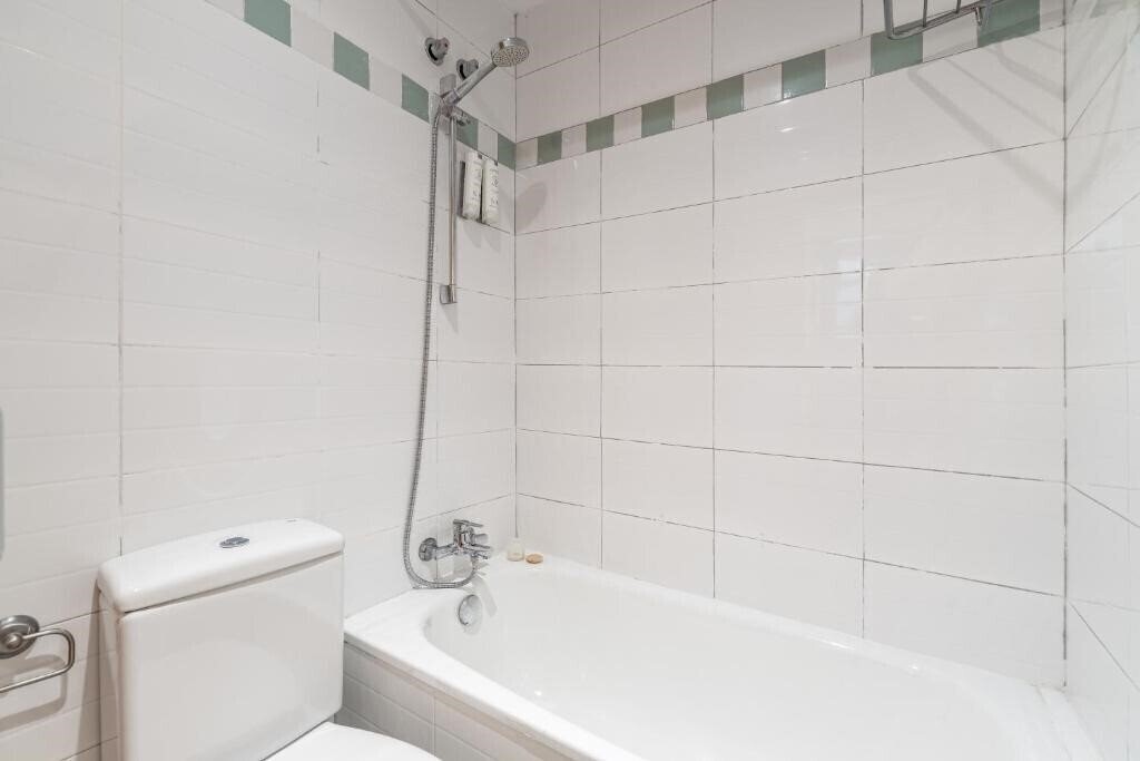 Панорама Mh Apartments Opera Rambla 3*