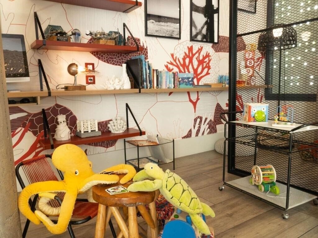 Территория Ibis Styles Barcelona City Bogatell 2*