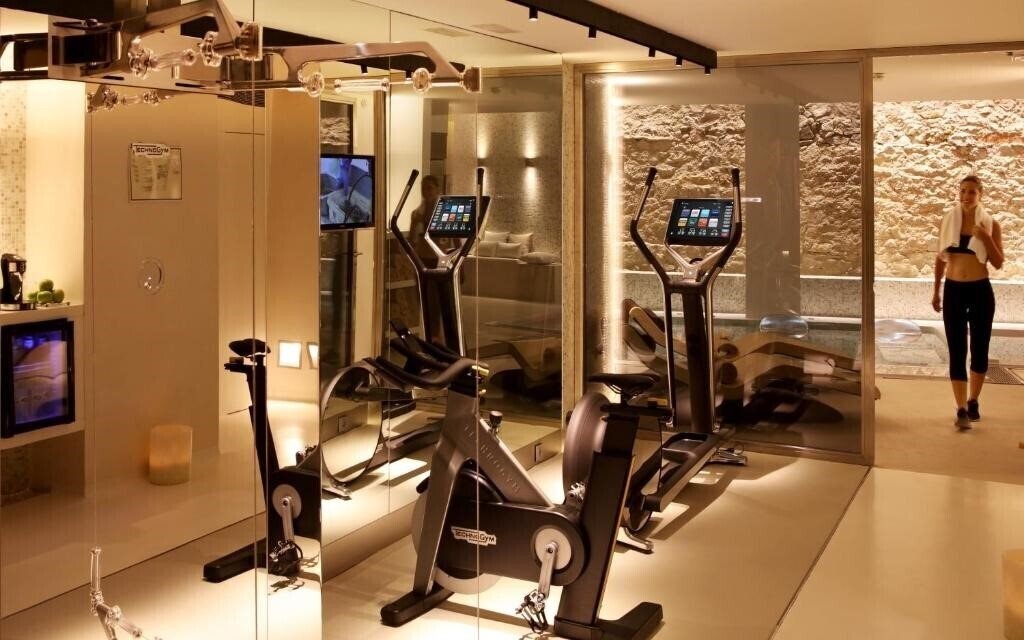 Територія Abac Restaurant Hotel 5*