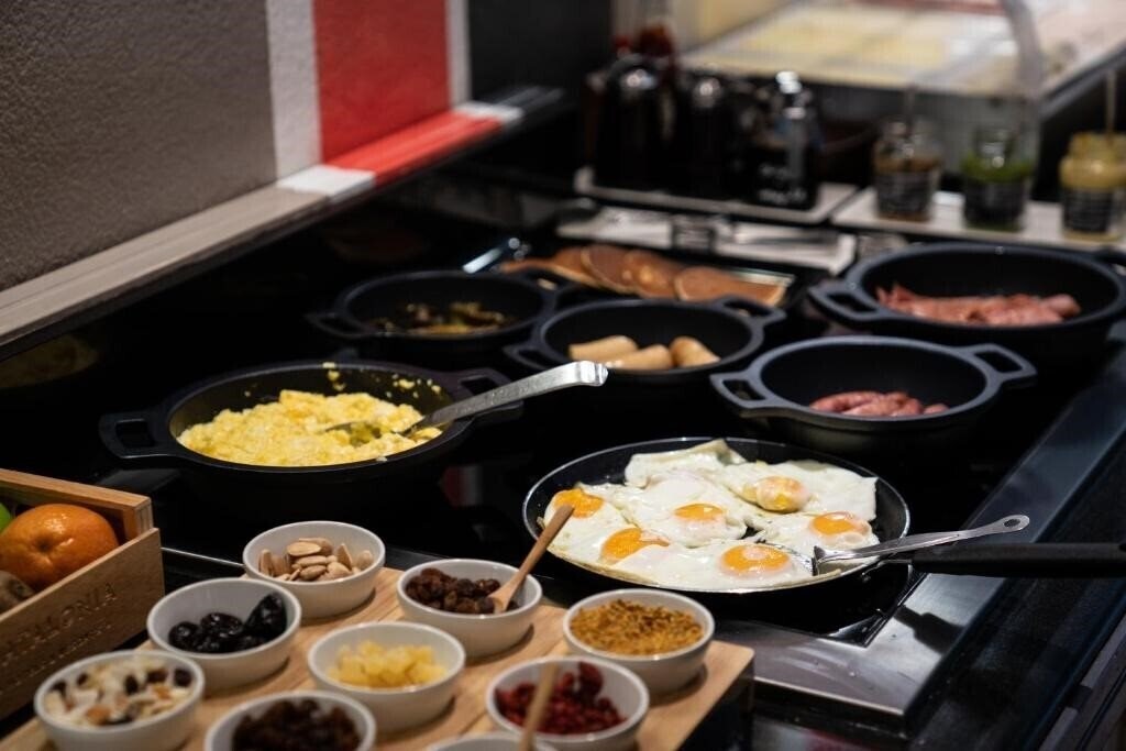 Территория Catalonia Roma 3*