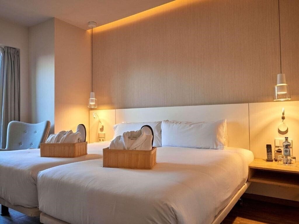 Территория Mercure Barcelona Condor 4*