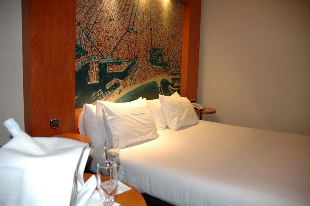 Апартаменти ABBA Sants 4*