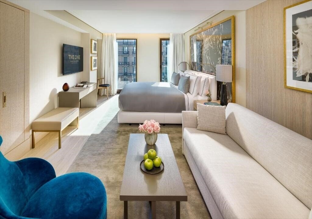 Панорама The One Barcelona 5*