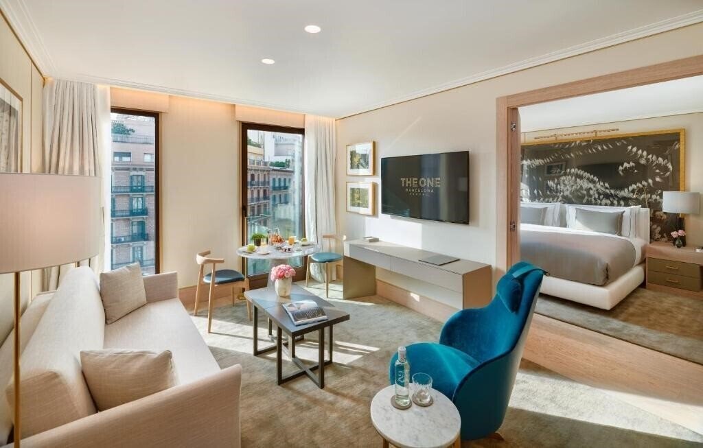 Апартаменты The One Barcelona 5*