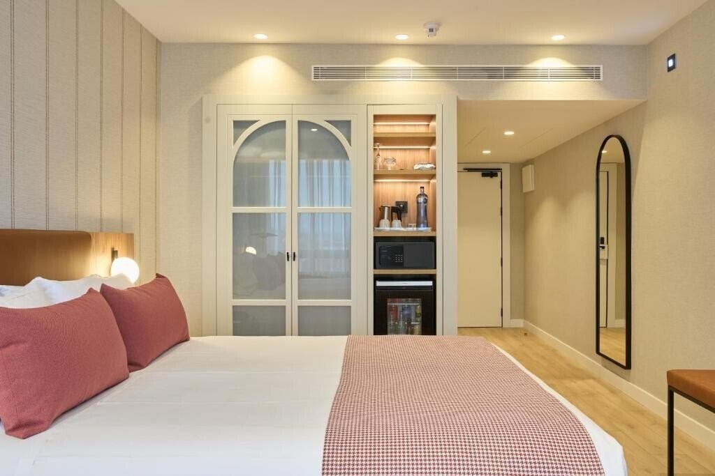 Панорама Hotel Catalonia Barcelona 505 (ex. Hotel Catalonia Suite) 4*