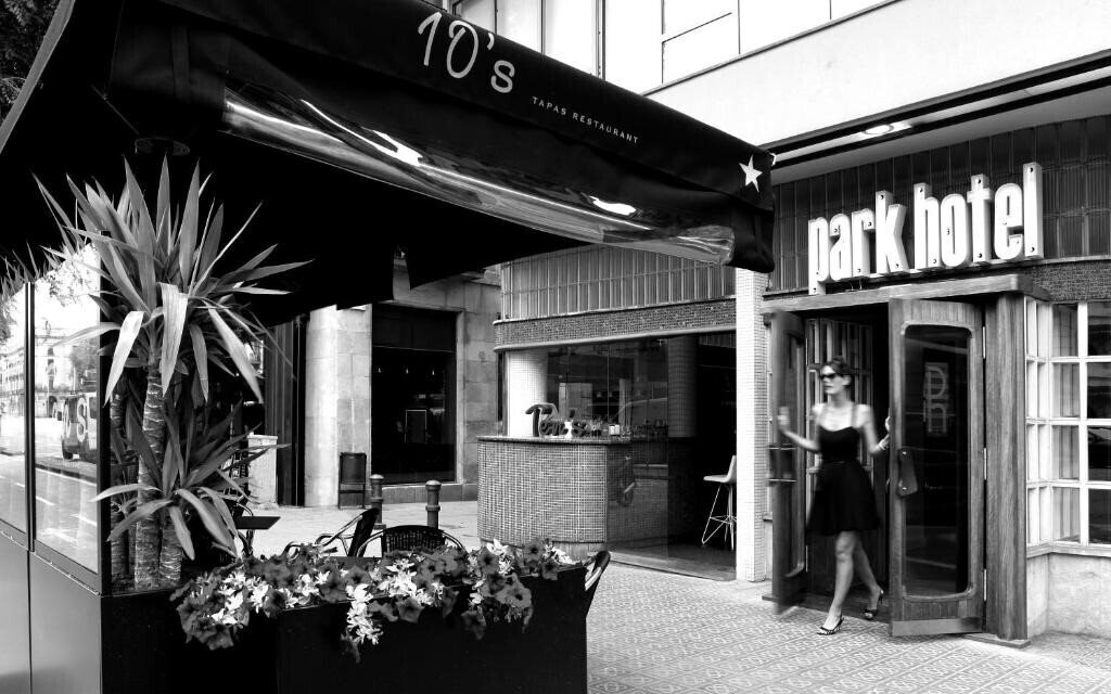 Територія Park Hotel Barcelona 3*