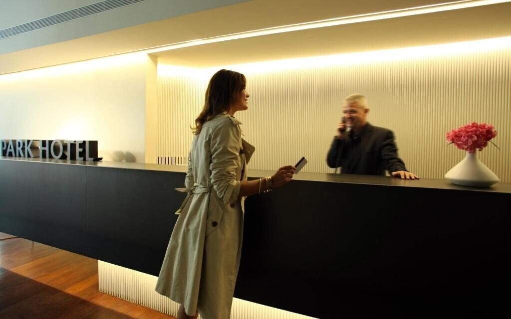 Апартаменти Park Hotel Barcelona 3*