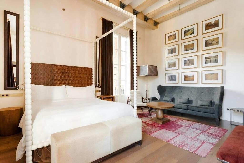 Панорама Hotel Do: Placa Reial 5*