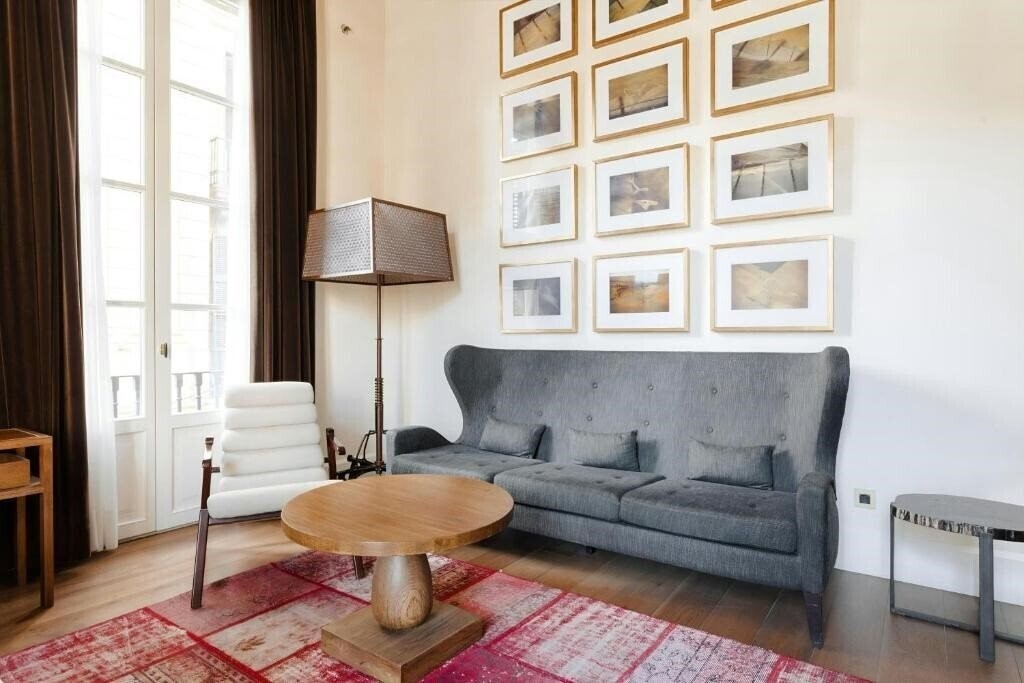 Территория Hotel Do: Placa Reial 5*