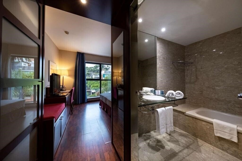 Вид Best Western Mediterraneo 4*