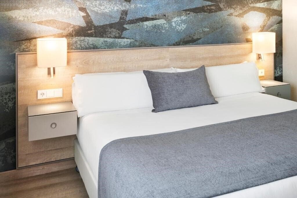 Готель Ciutat Del Prat 4*