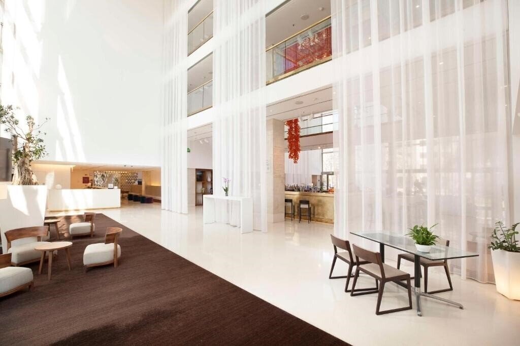 Вид Hilton Barcelona 4*