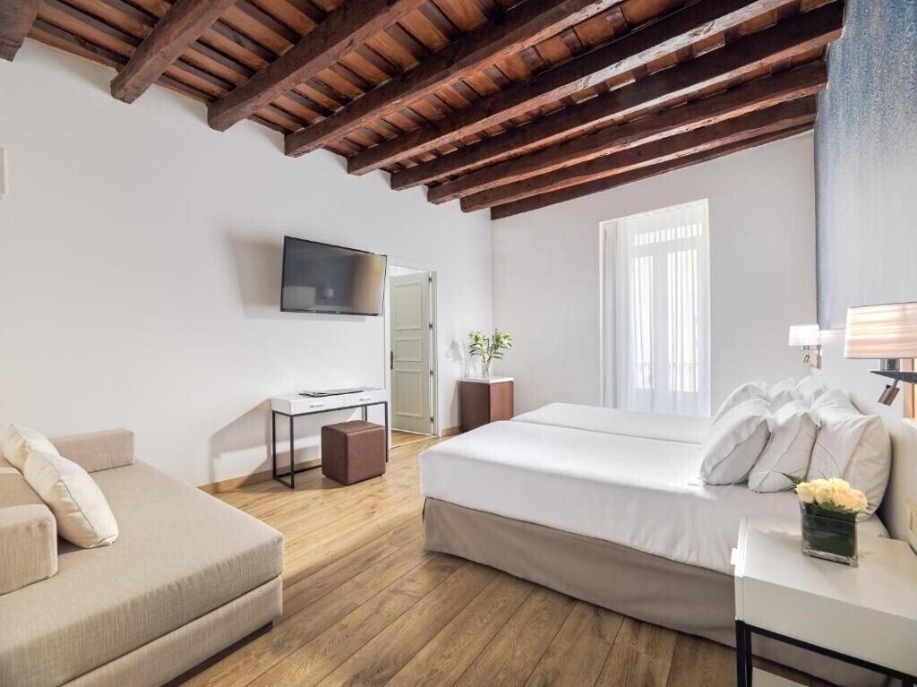 Вид H10 Raco Del Pi 3*