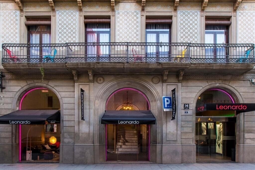 Територія Leonardo Hotel Barcelona Las Ramblas 3*