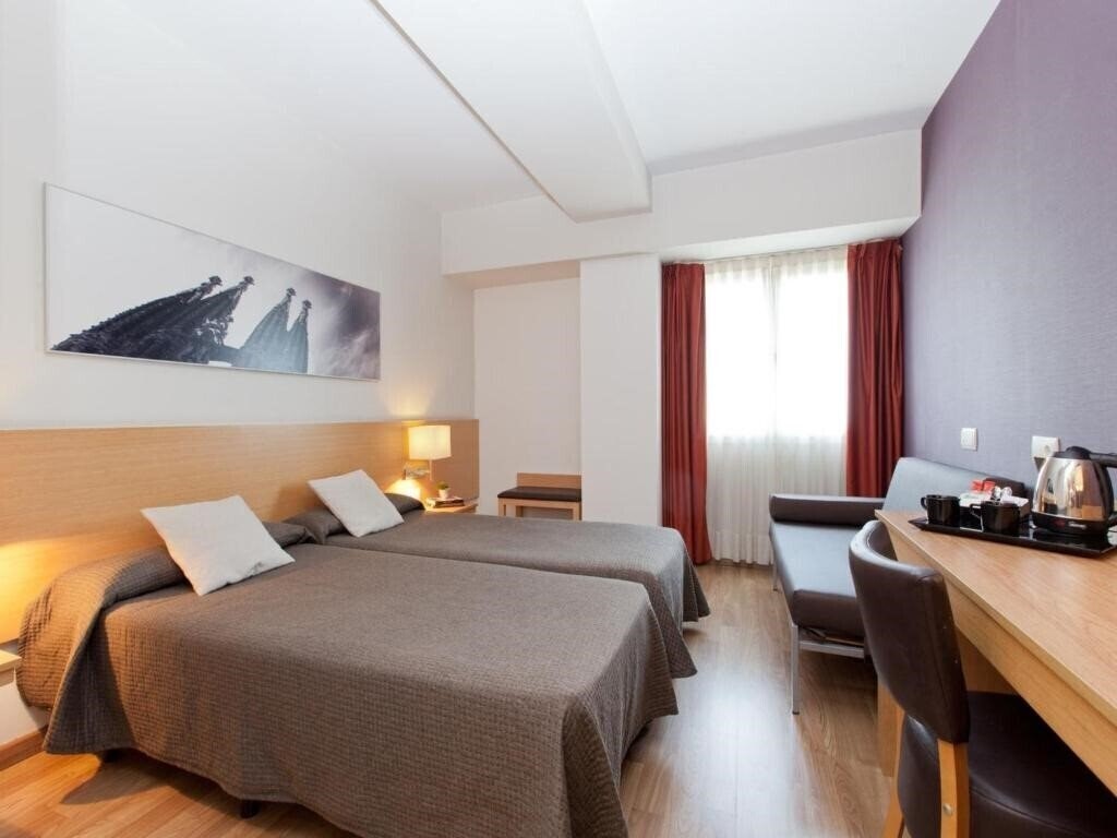 Фото Sagrada Familia 3*