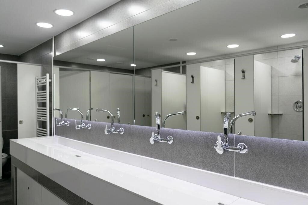 Вид Alberguinn Youth Hostel 1*