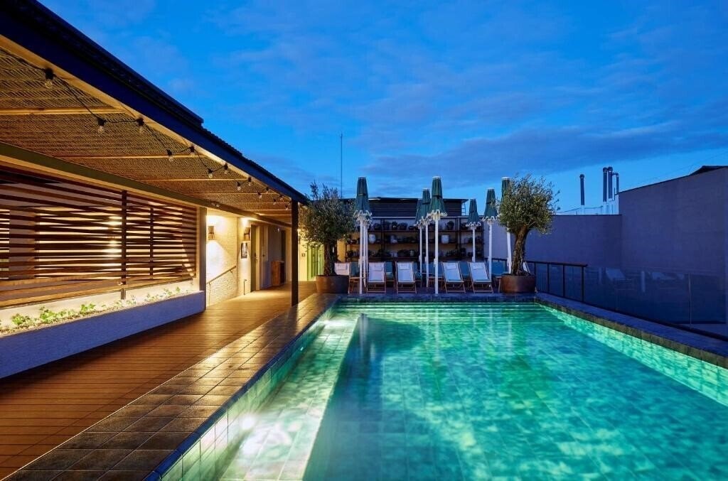 Территория Hotel Barcelona 1882 4*