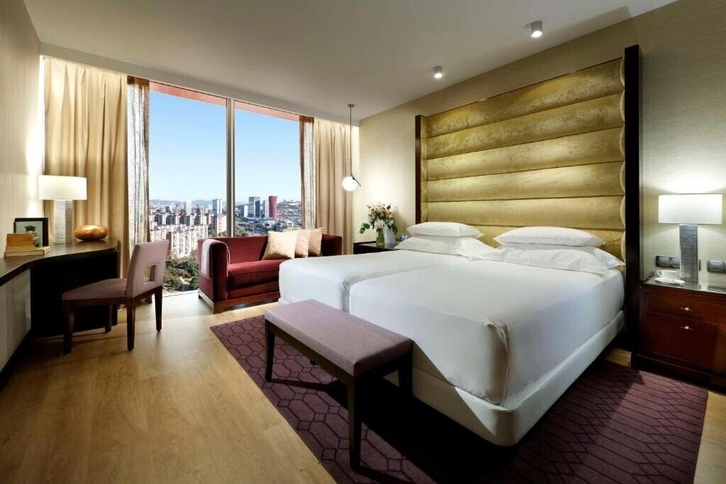 Панорама Nh Collection Barcelona Tower 5*