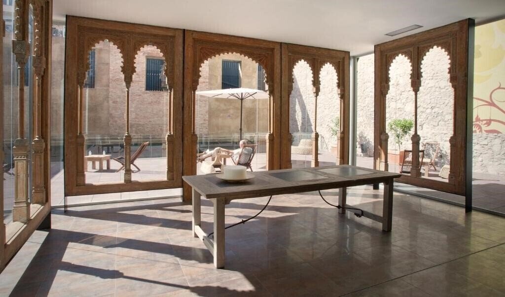 Апартаменты Onix Liceo 4*