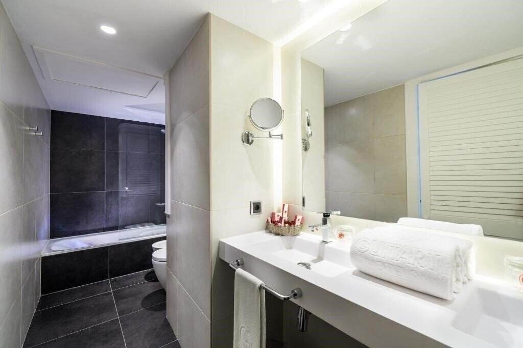 Панорама Guitart Grand Passage 4*