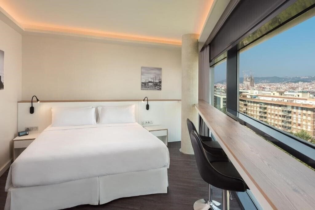 Вид Four Points By Sheraton Barcelona Diagonal 3*