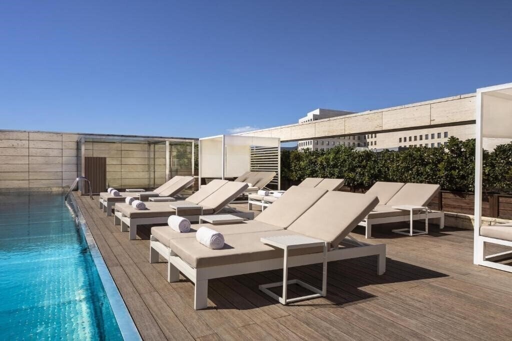 Территория NH Collection Barcelona Constanza (ex. NH Constanza) 4*