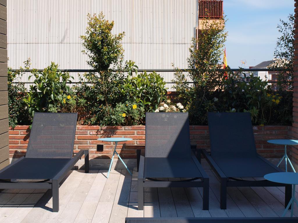 Территория Hotel Catalonia Albeniz 3*