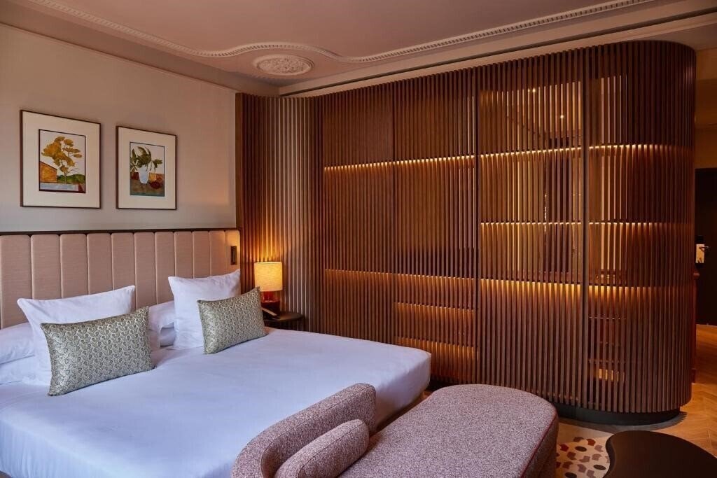 Территория Grand Hotel Central 4*