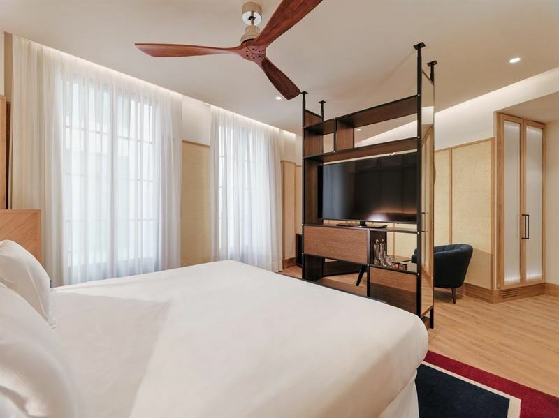 Апартаменти H10 Madison 4*