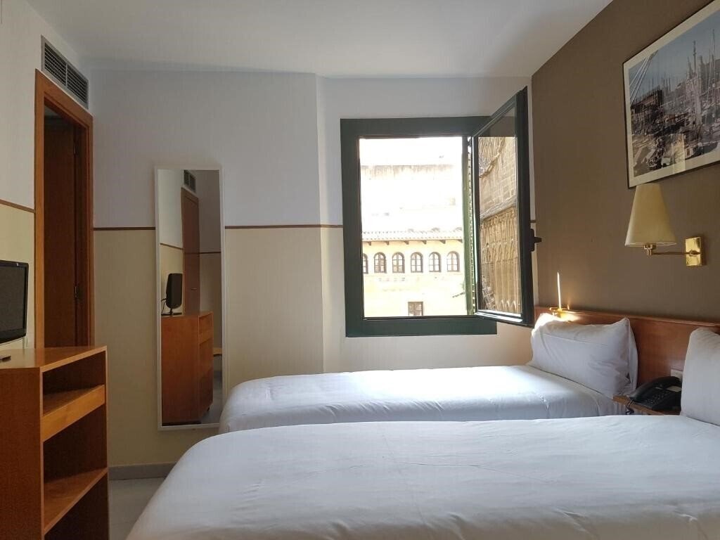 Панорама El Jardi 2*