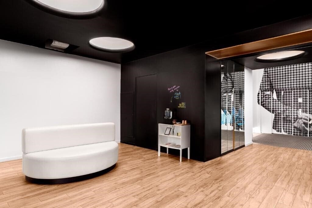 Вид Room Mate Pau 3*