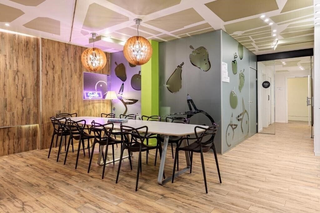 Апартаменти Room Mate Pau 3*