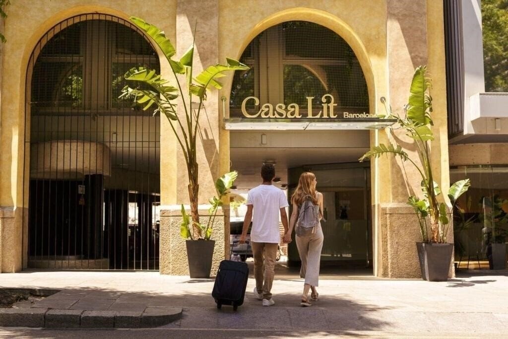 Отель Casa Lit Barcelona By Ona Hotels 3*