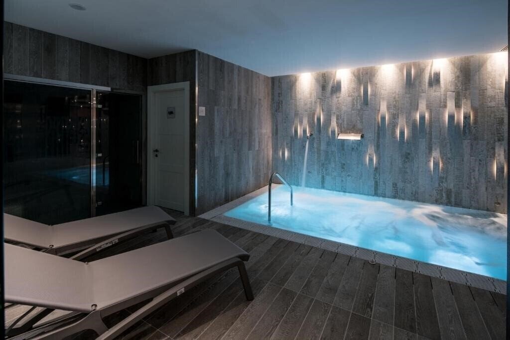 Территория Catalonia Magdalenes 4*