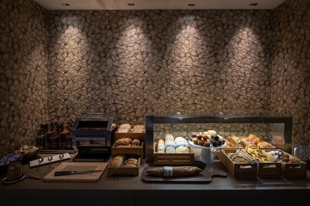 Панорама Catalonia Square 4*