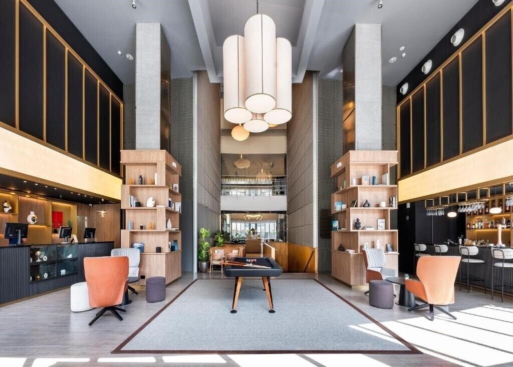 Отель Hotel Barcelona Condal Mar, Managed by Melia 4*
