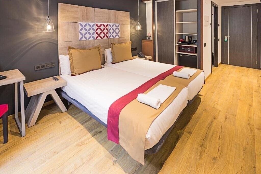 Вид Hotel Boutique Hostemplo 3*