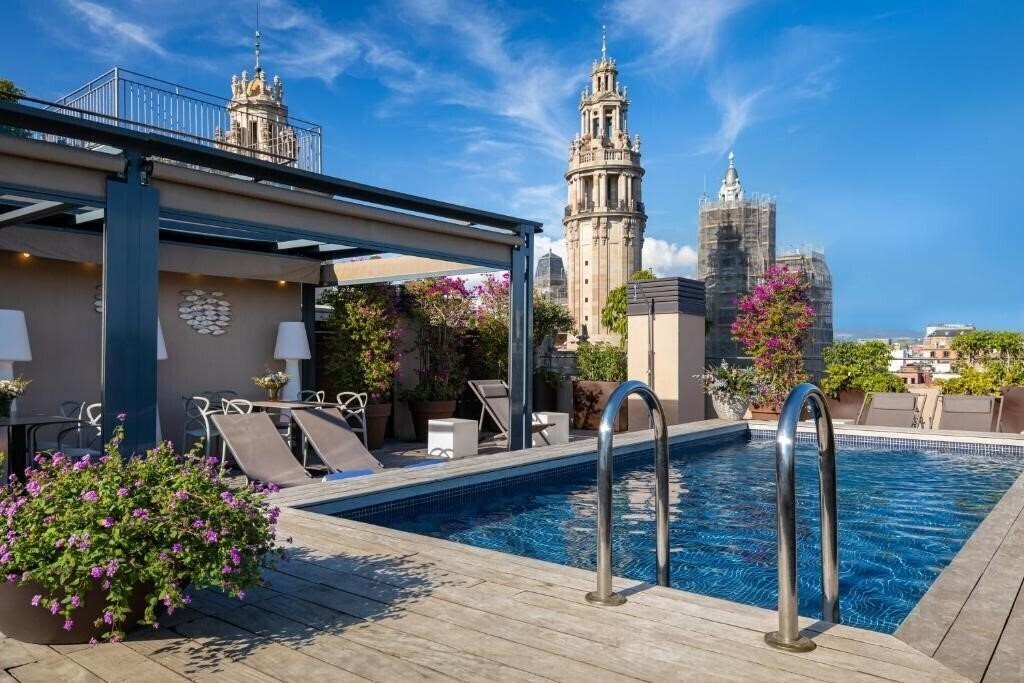 Територія Duquesa Suites Barcelona 4*