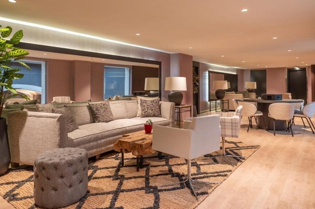 Территория Hesperia Barri Gotic 3*