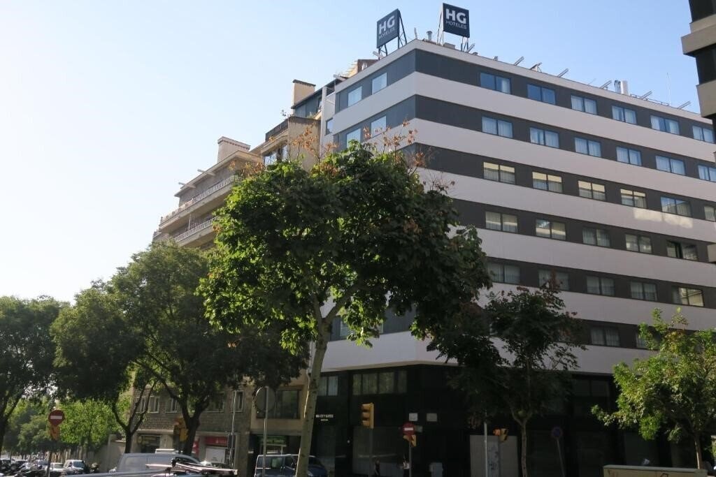 Территория Hg City Suites Barcelona 4*