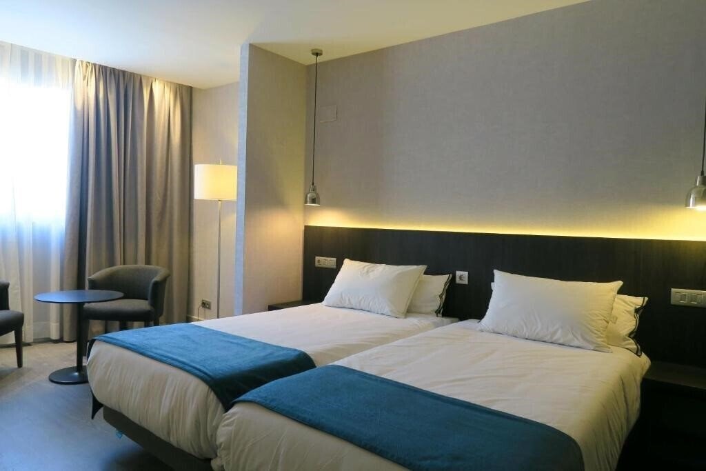 Вид Hg City Suites Barcelona 4*