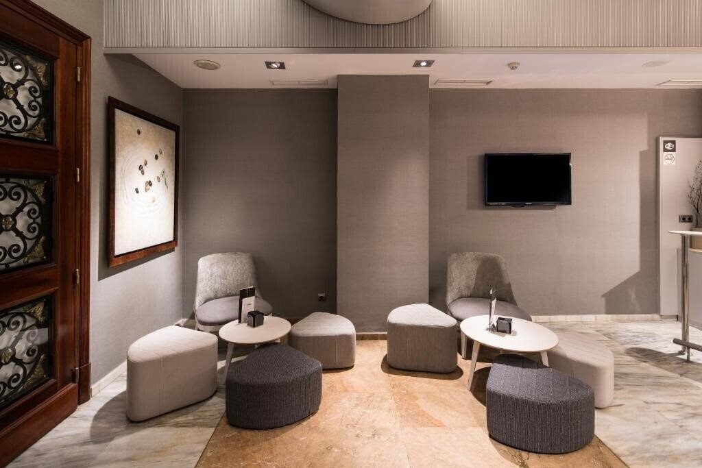 Фотографія Catalonia Gracia (ex. La Pedrera) 4*