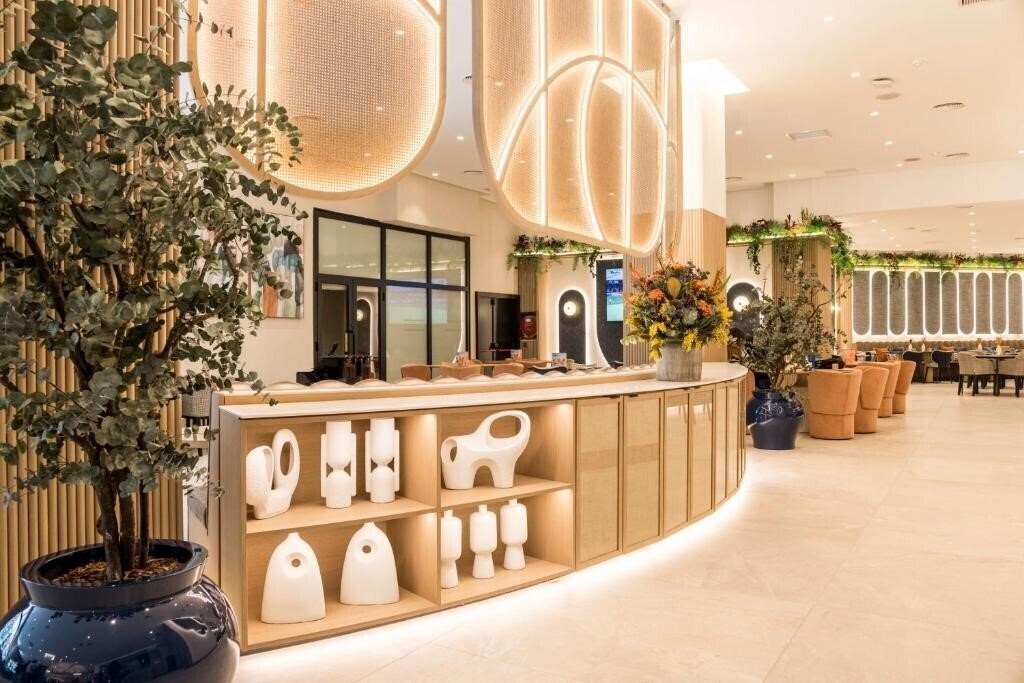 Вид Ilunion Les Corts (ex. Senator) 4*