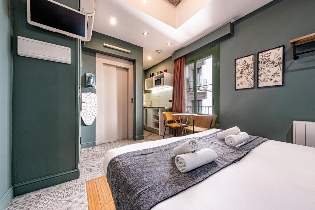 Территория Ainb Born Damas 3*