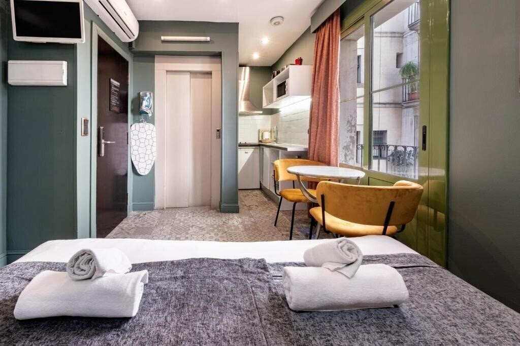 Апартаменты Ainb Born Damas 3*