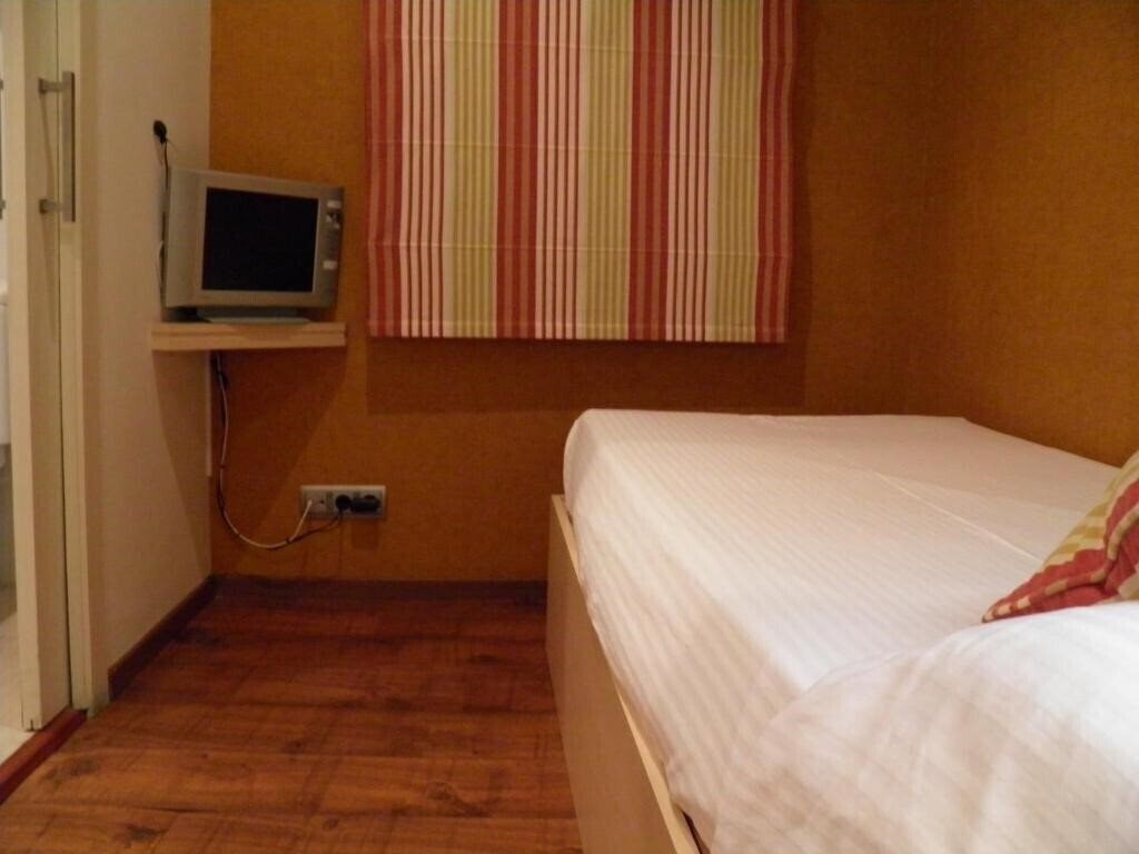 Фотографія Annex 1*